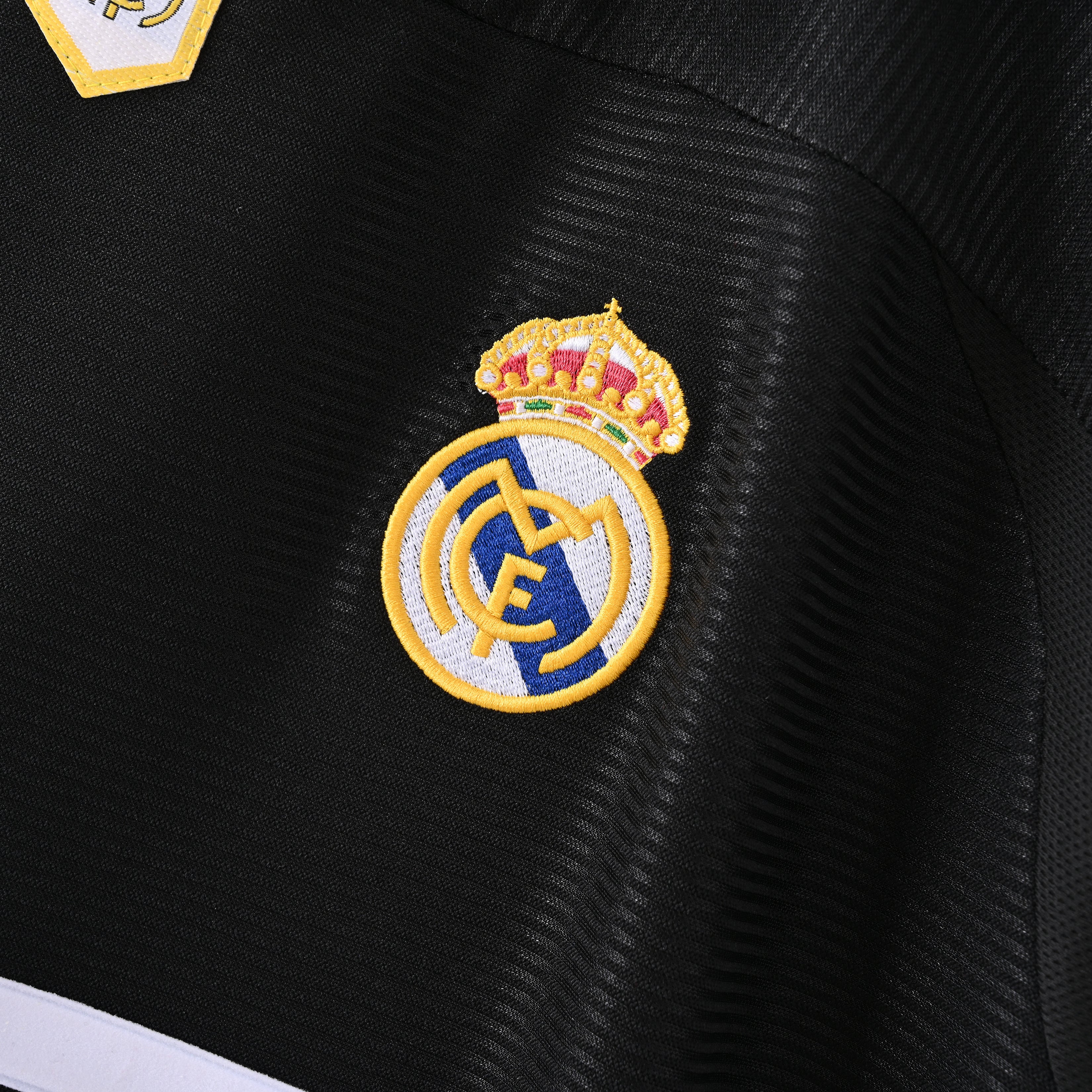 Real Madrid 99-01 Away