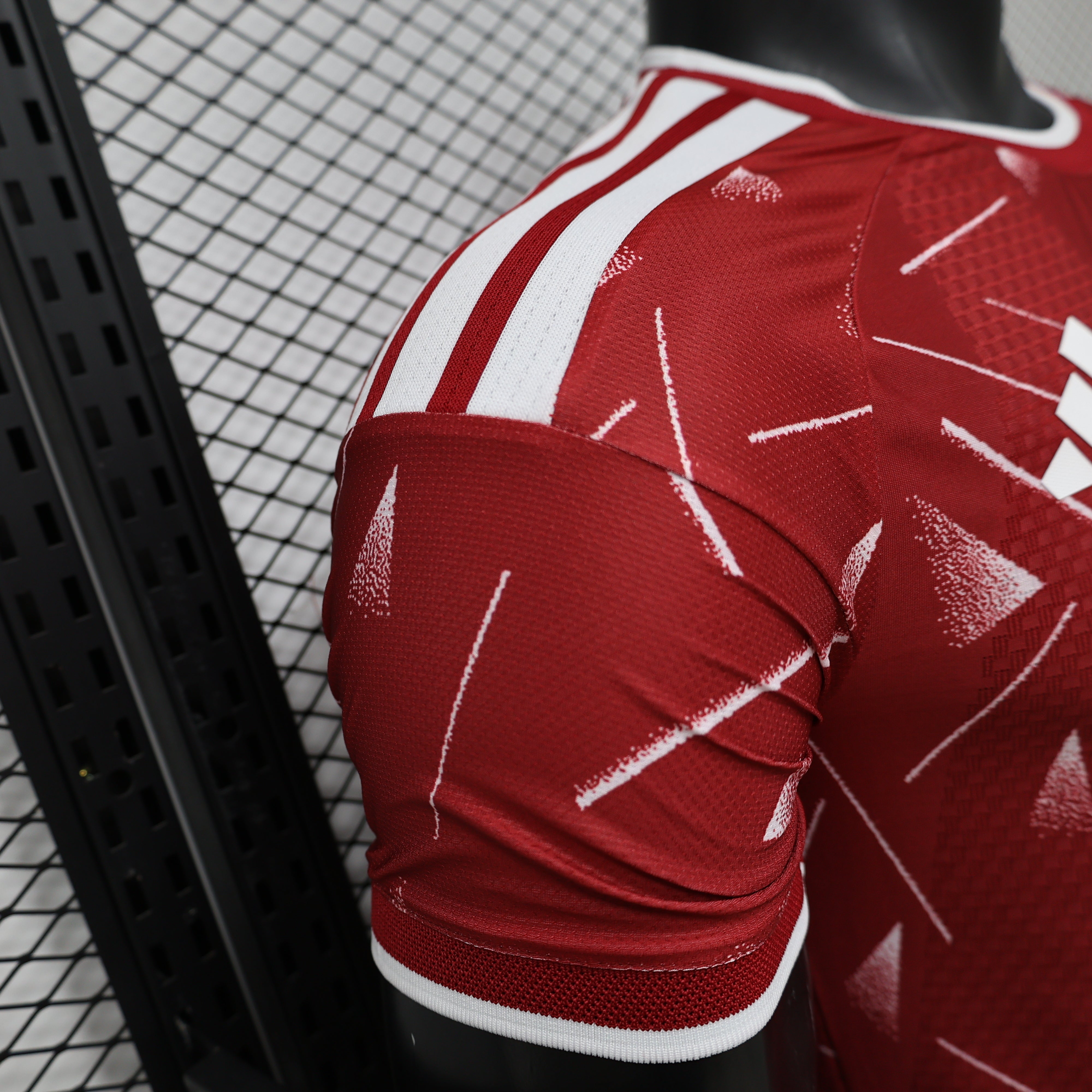 Liverpool Home 26/27