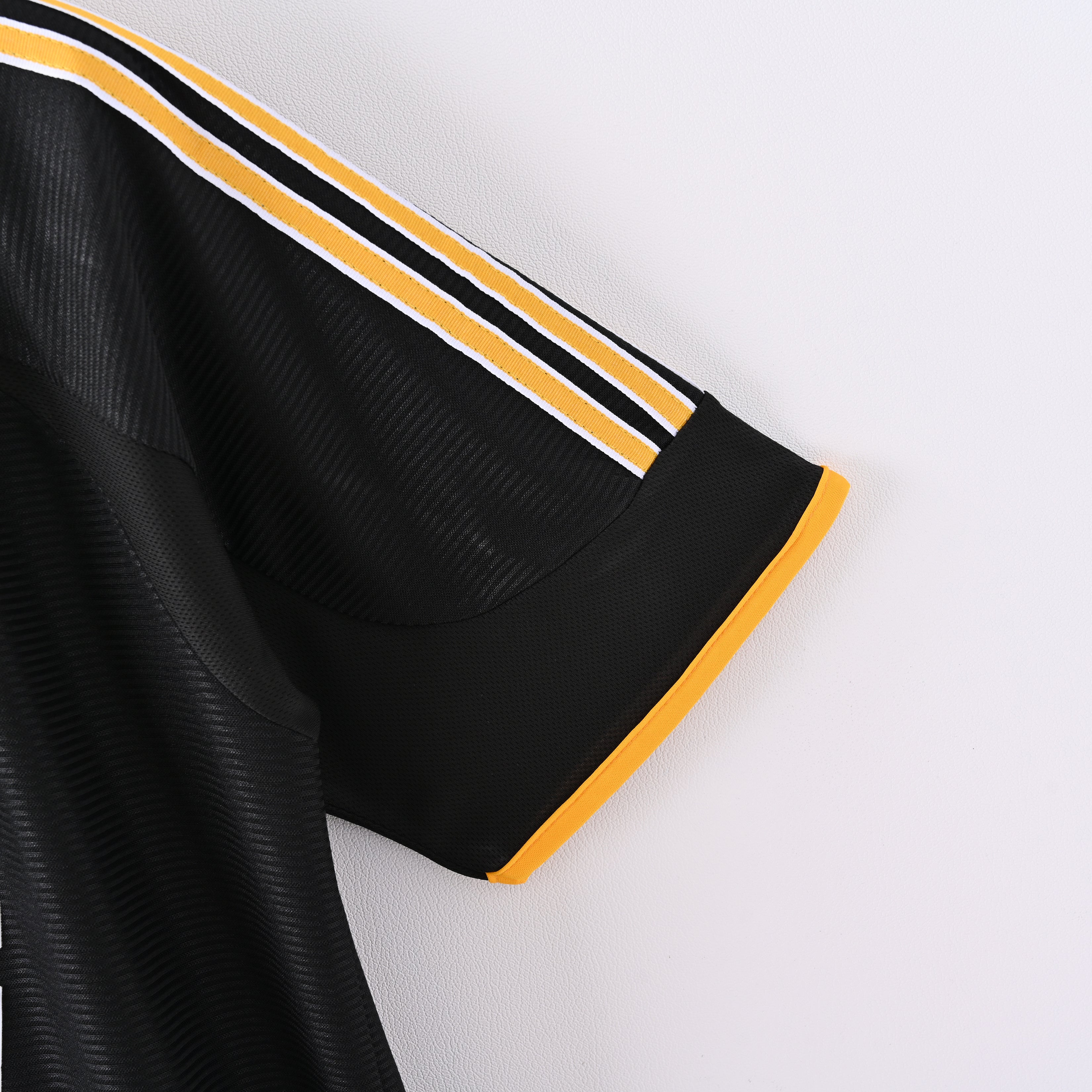 Real Madrid 99-01 Away