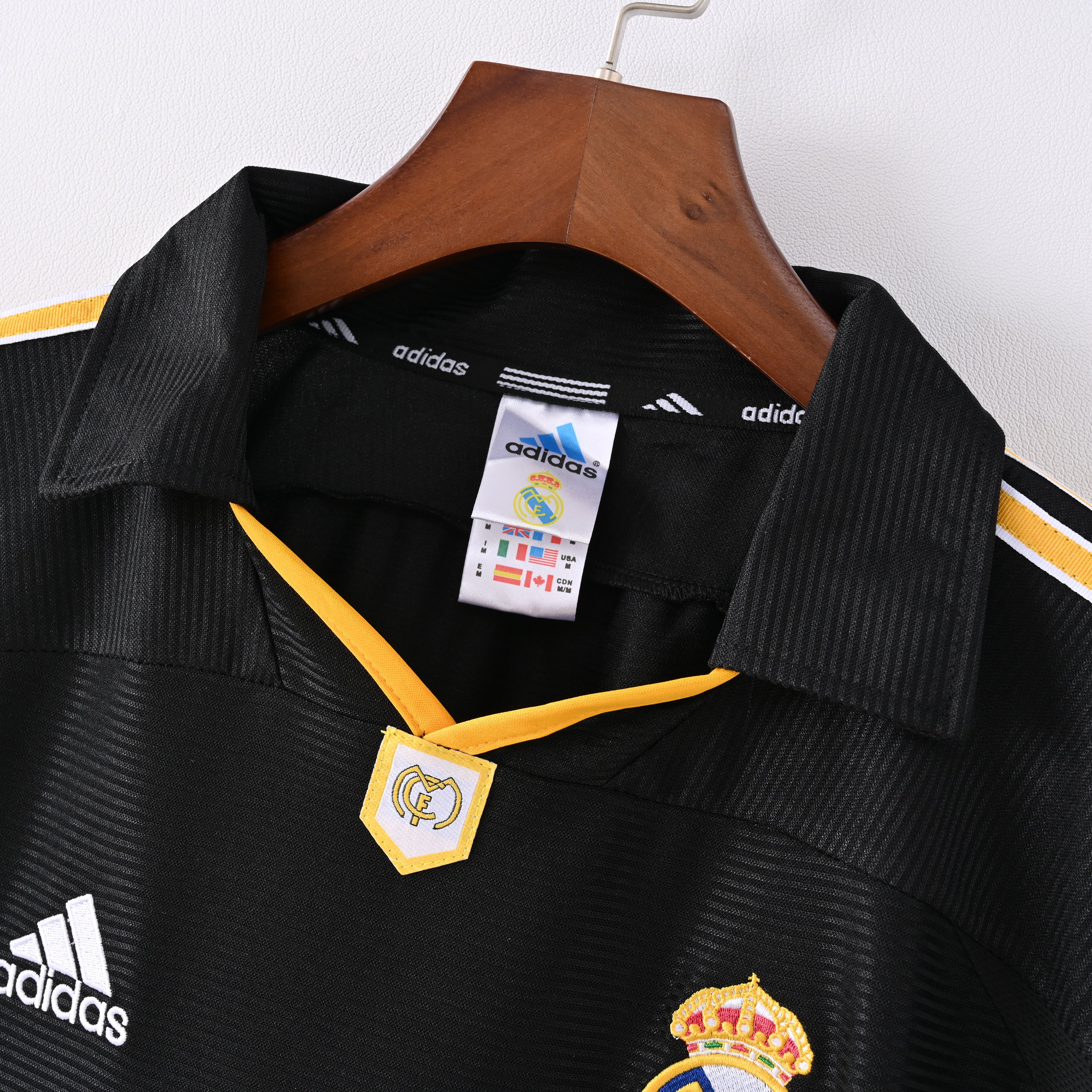 Real Madrid 99-01 Away