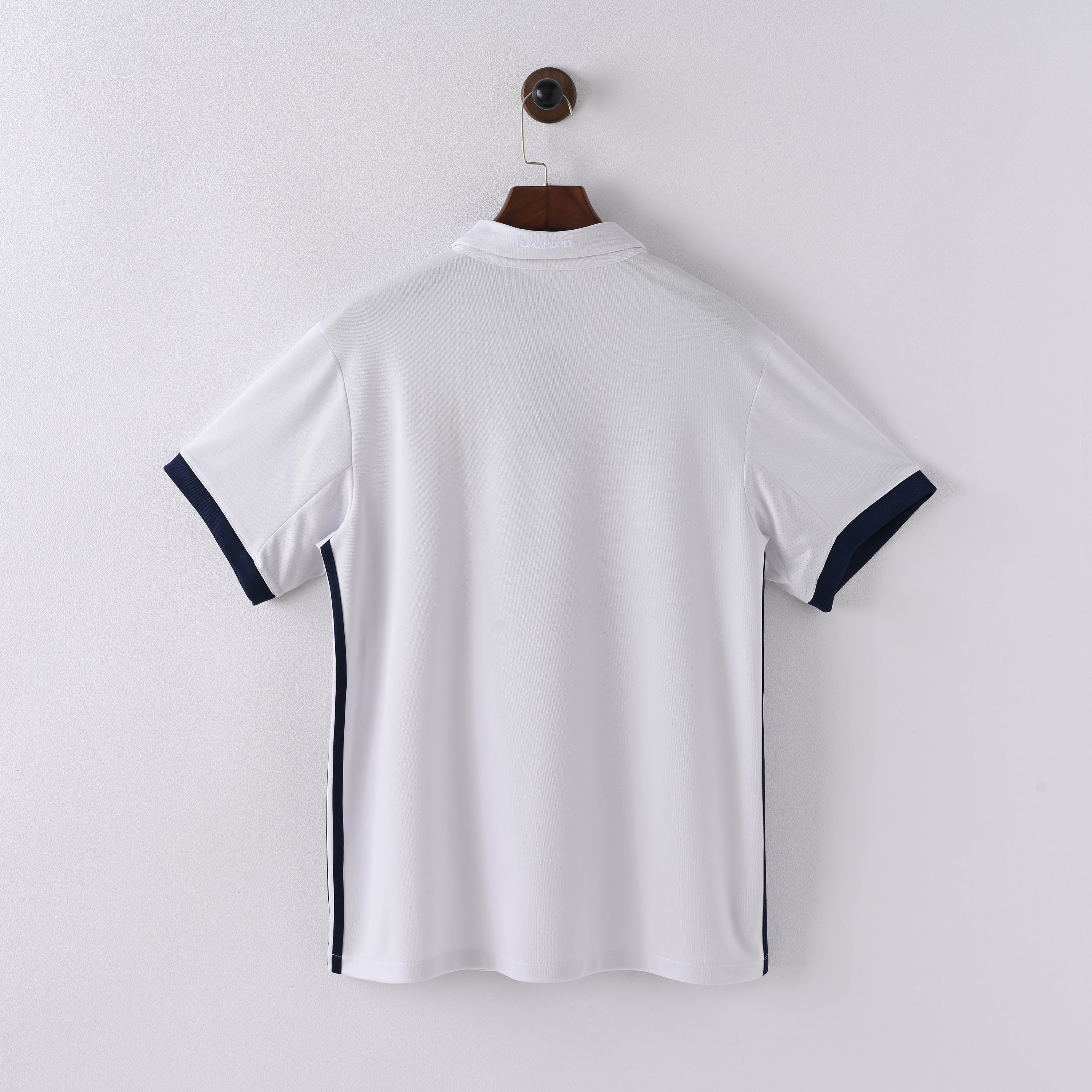 Real Madrid CF 2016–17 Home